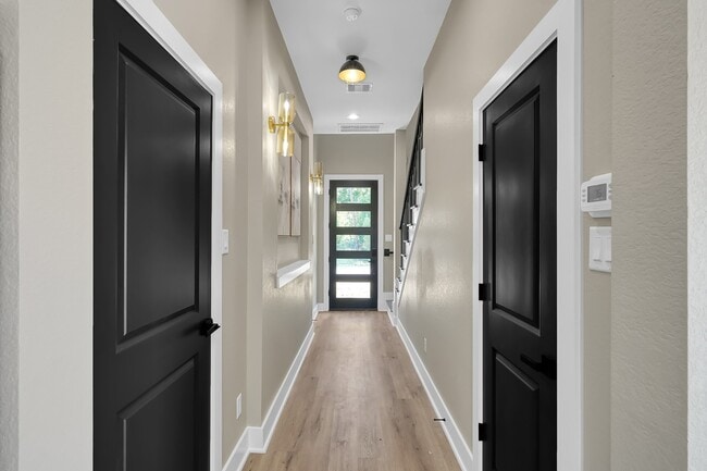 Photo - 2105 Esther Dr