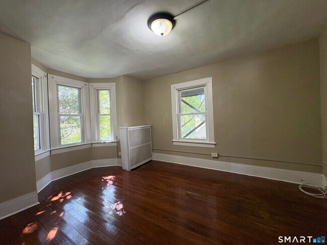 51 Grove St Unit A