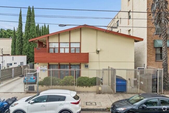 1601 N Normandie Ave