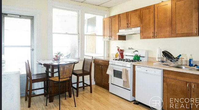 Photo - 32 Orkney Rd Unit 2