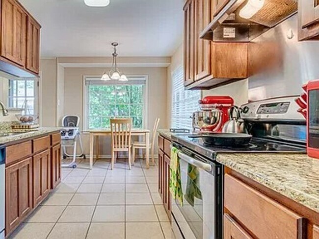 Photo - 1584 Arcadia St