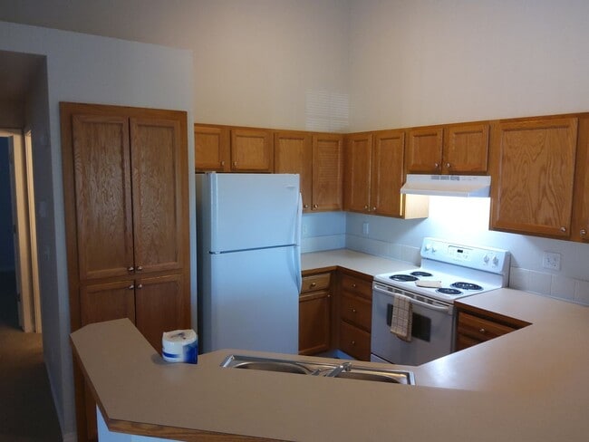 Selkirk Lodge Apartments