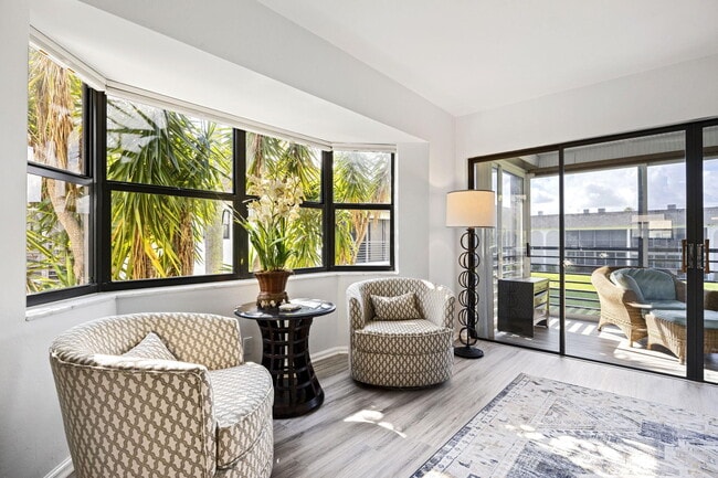 Photo - 755 Saturn St Unit F201