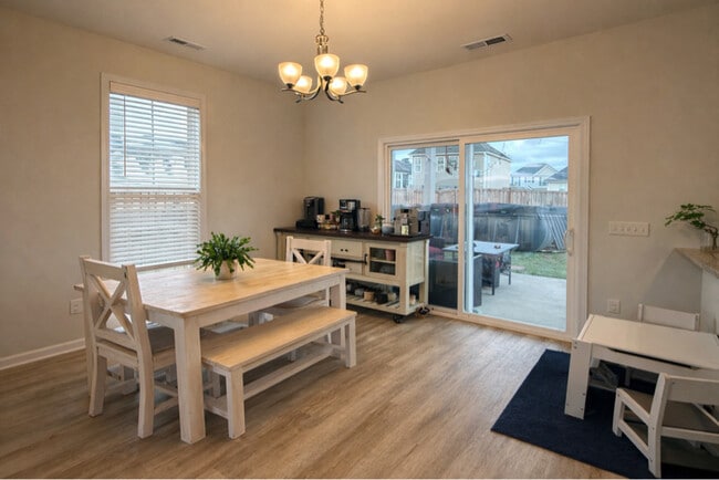 Photo - 3976 Aquarius Way