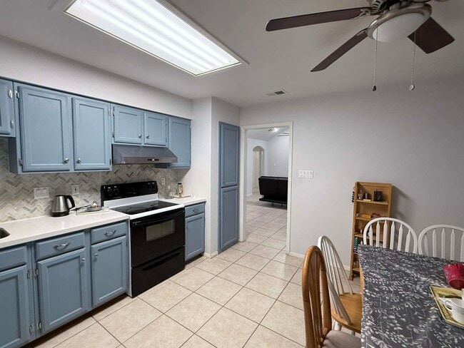 Photo - 1709 Kingwood Dr