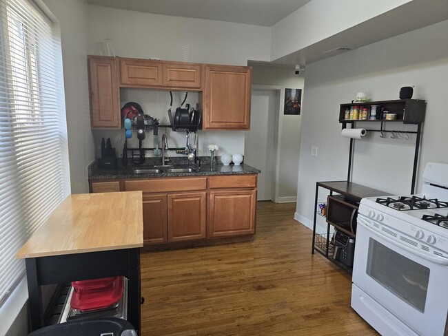 Photo - 5151 N Meade Ave