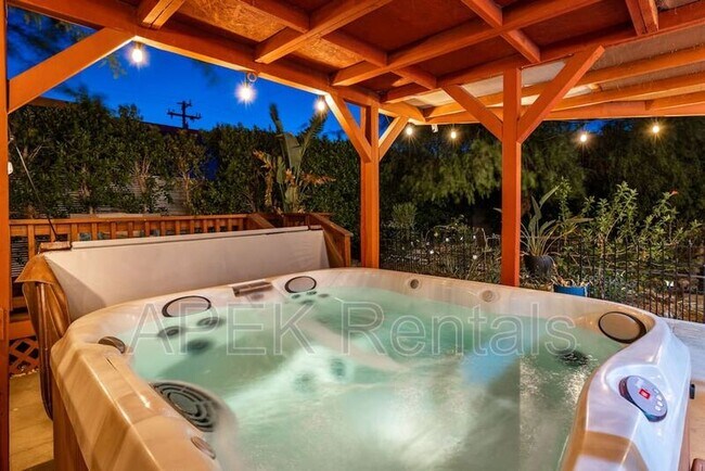 Photo - 2184 E Powell Rd