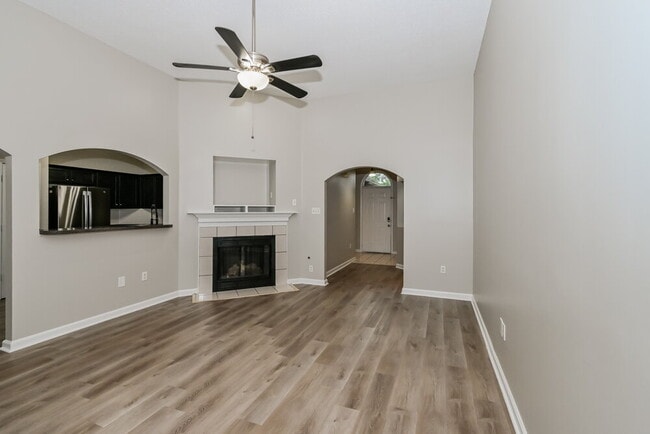 5848 Hayden Cove