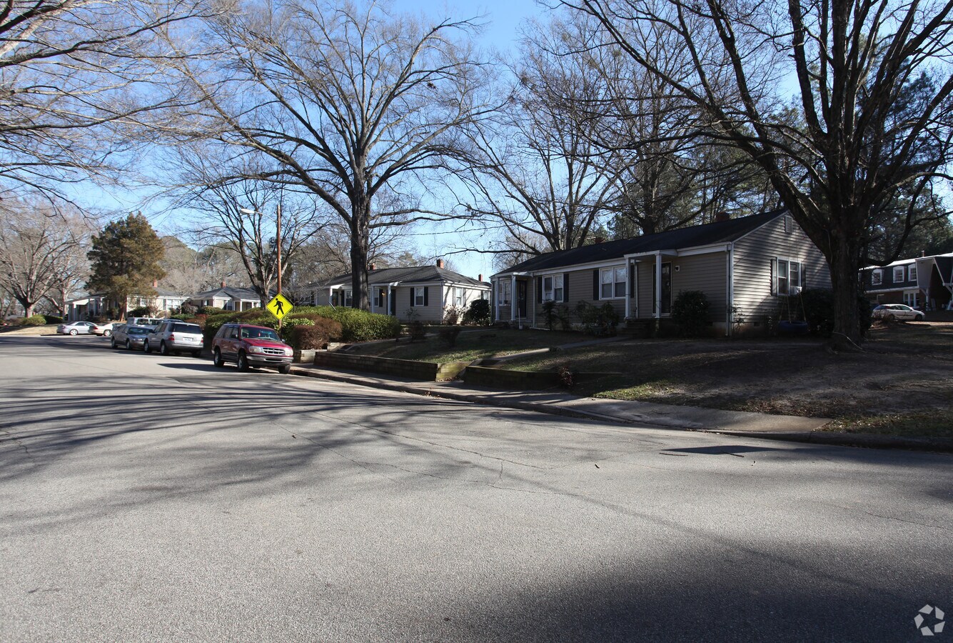 Photo - Five Point Cottages