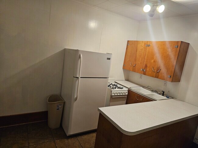 Kitchen Area - 208 Herbert Ave Unit Apt B