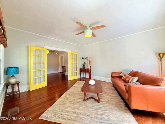 Photo - 2044 Dellwood Ave