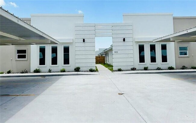 Building Photo - 12 Marcela Dr Unit 4