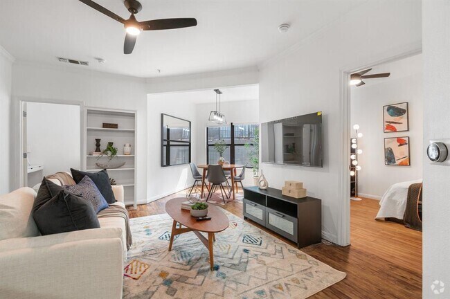 Building Photo - 2502 Leon St Unit 201 Rental