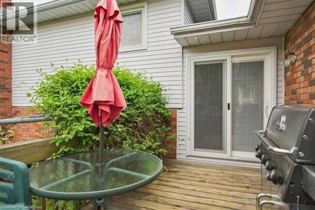 Photo - 47 Claycroft Crescent