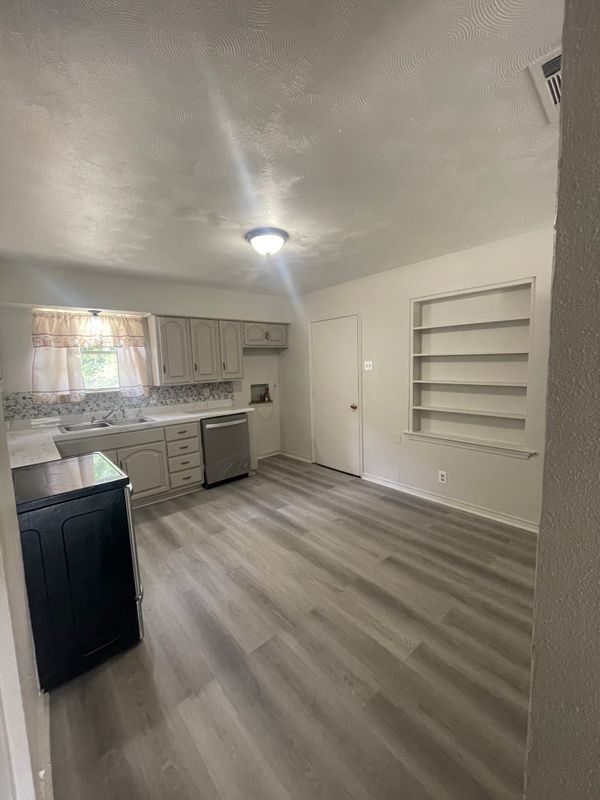 Photo - 119 Palm Oak Dr