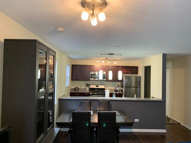 Photo - 1493 N Larrabee St Unidad B