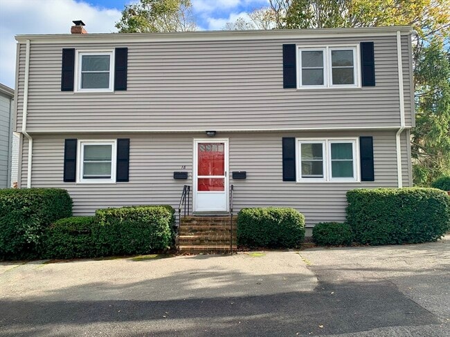 Photo - 18 Guernsey St Unit 2