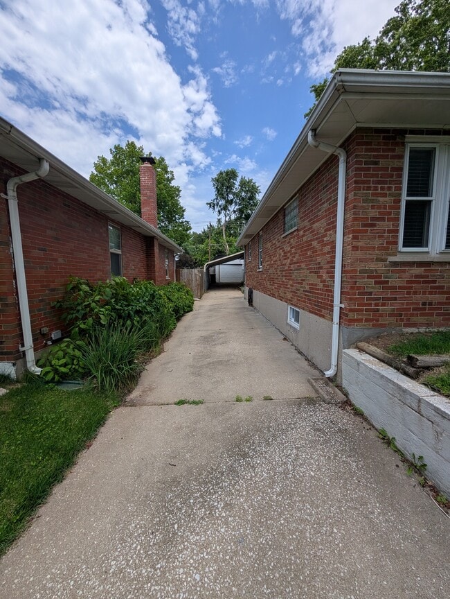 Photo - 9035 Bessemer Ave