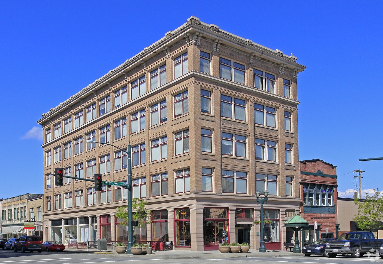 Photo - Commerce Building/Hodge Apartments