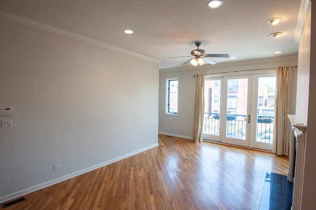 Photo - 2427 W Augusta Blvd Unit 2