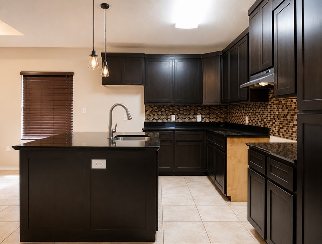 Photo - 4011 Aidin St