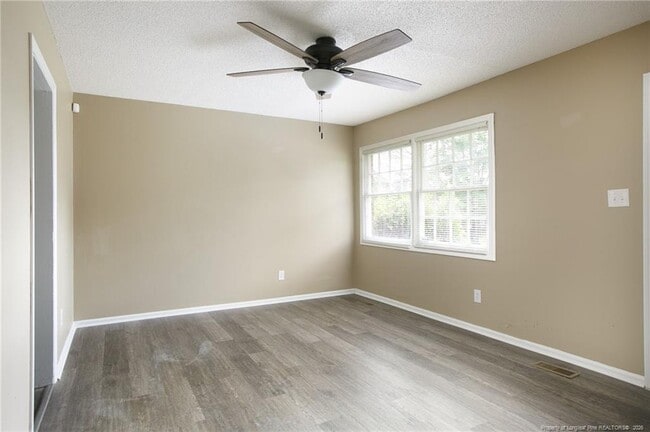 912 Spellman Dr