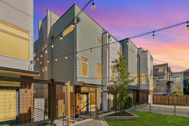 Building Photo - 114A 20th Ave Rental