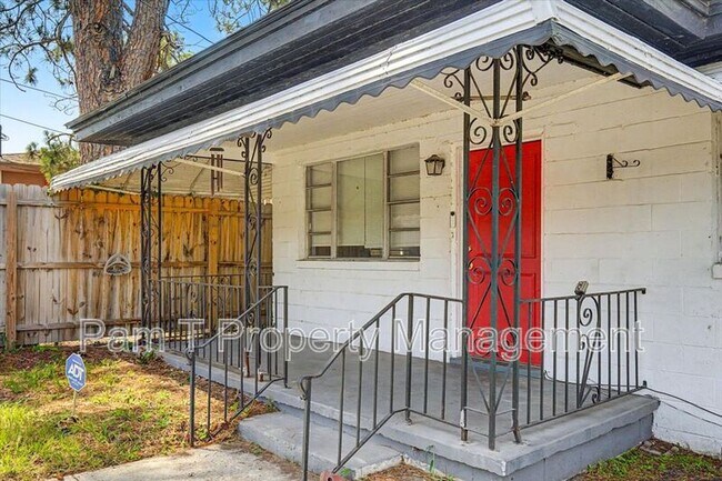 Photo - 1120 Darwin St