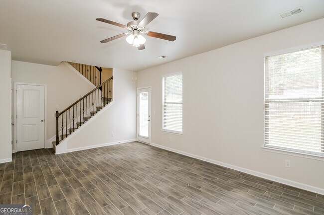 Photo - 7609 Garnet Dr