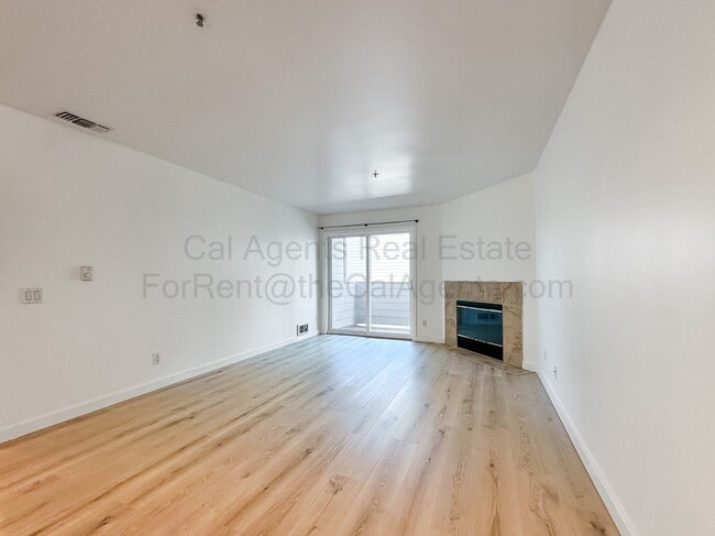 Building Photo - 6400 Christie Ave Rental