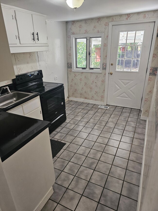 Photo - 313 Buttonwood St