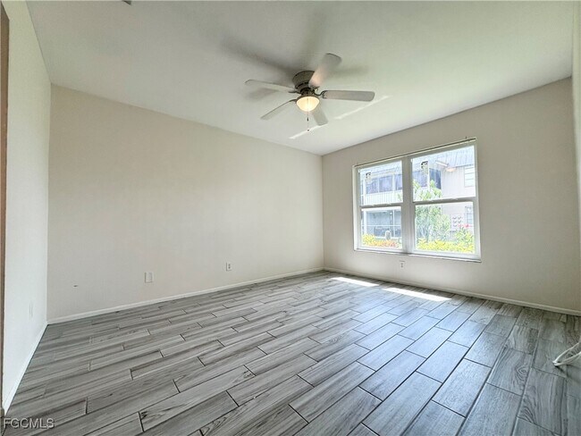 Photo - 4619 SE 5th Pl Unit 1