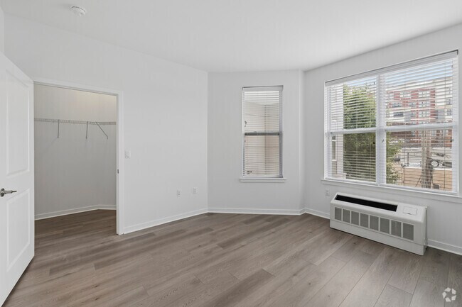 2BR, 2BA - 1,100SF - Second Bedroom