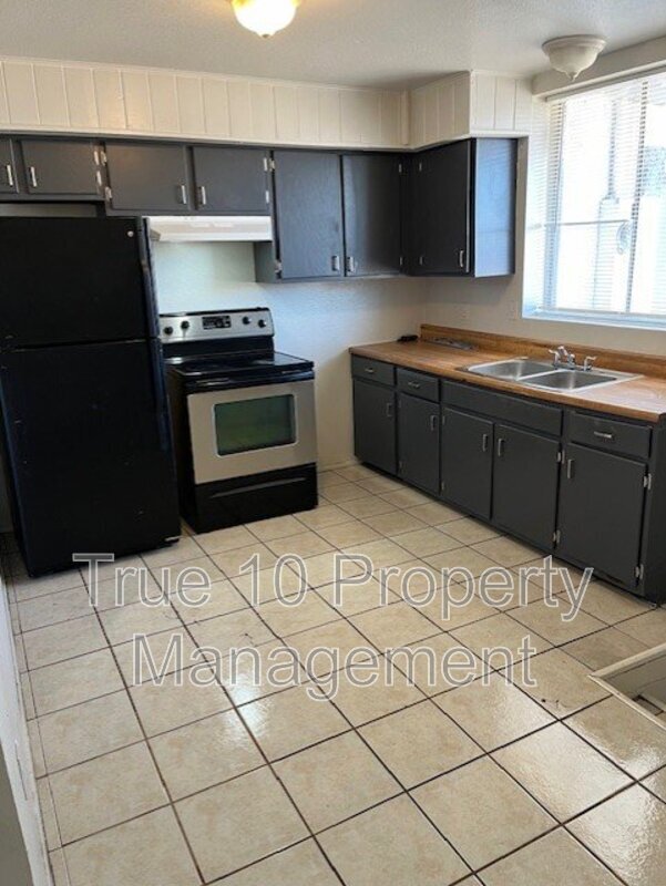 Photo - 523 W 12th St Condo Unit #2