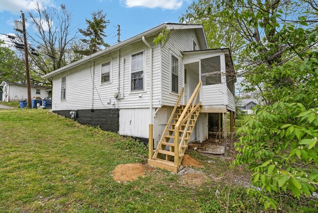 Photo - 225 Sunset Ave