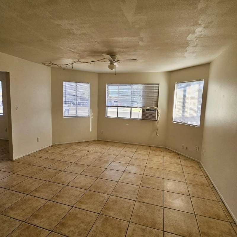 Photo - 2410 W Sierra St
