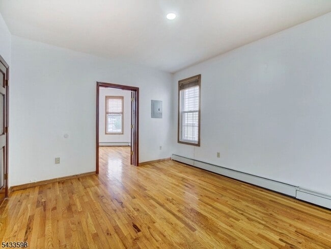 Photo - 921 Paterson Plank Rd