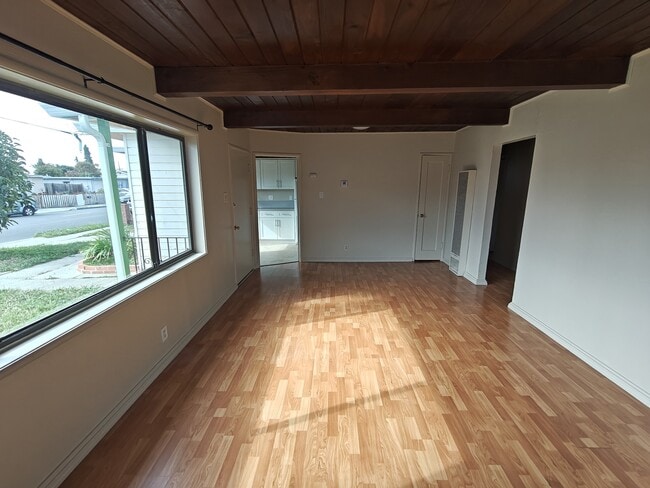 Photo - 263 Elmwood Ln