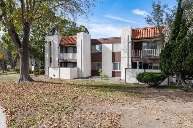 6878 Navajo Rd - Casa Del Cerro