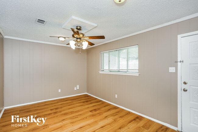 Photo - 2907 E Mitchell St