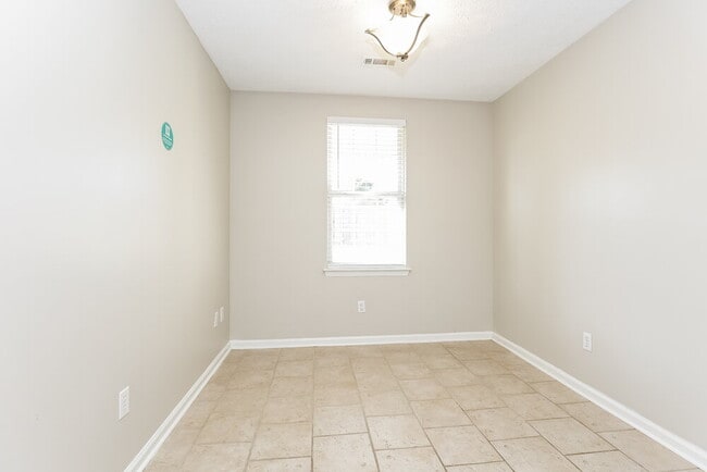 Photo - 188 Bradford Cir