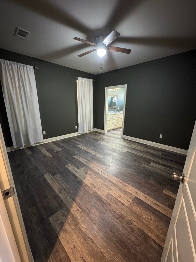 Photo - 32639 Cynthia Dr