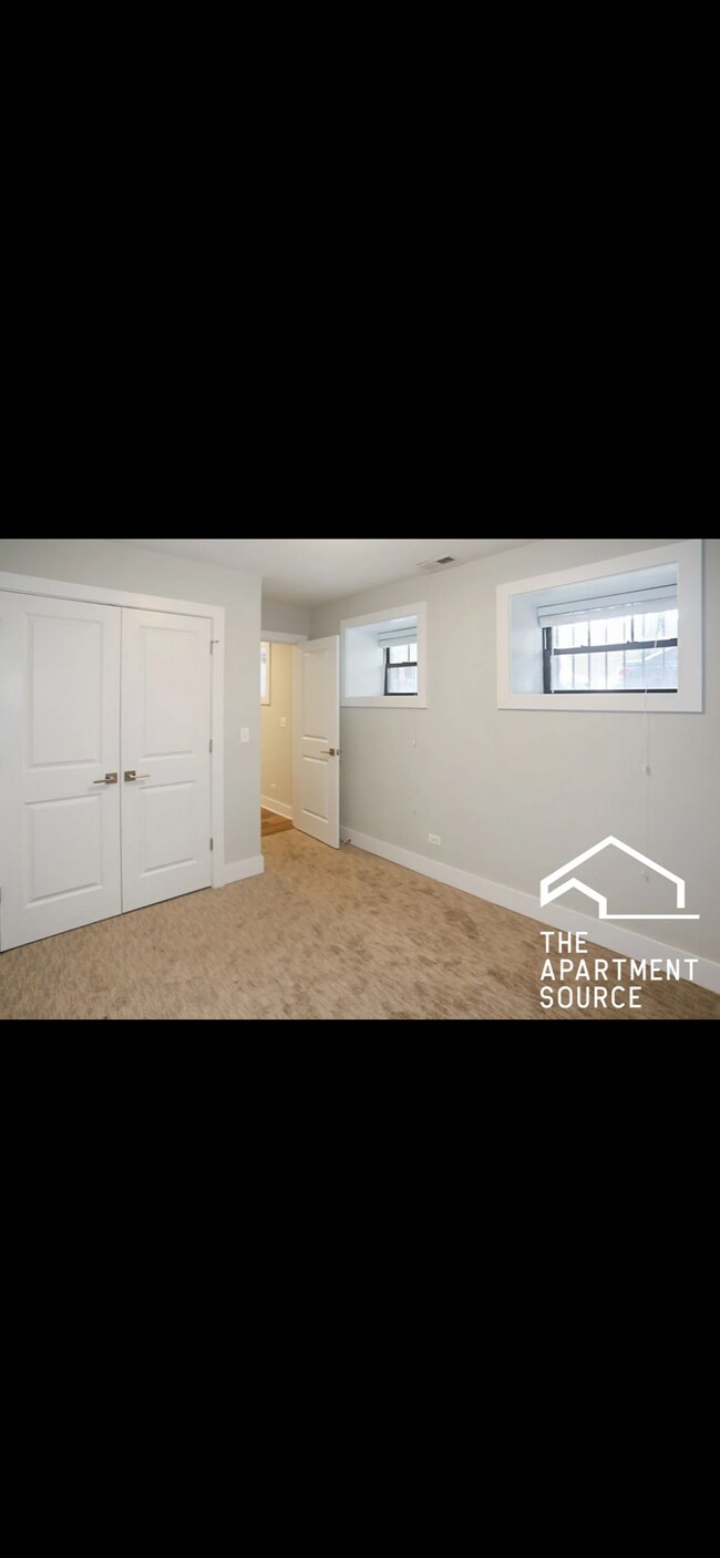 Photo - 1949 W Nelson St Unit 1E