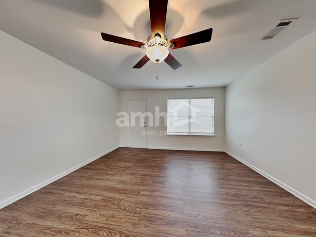 Photo - 1524 Eastway Dr