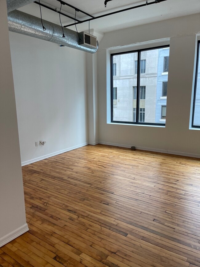 Sala de estar - 705 Main St Unidad 402