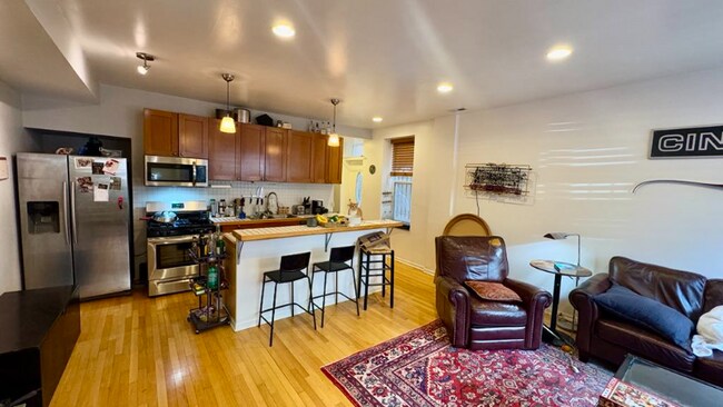 Photo - 1453 W Cortez St Unit 1