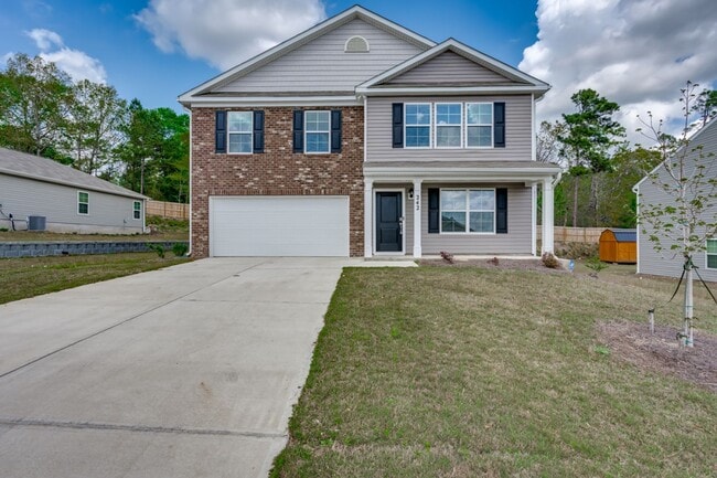 Photo - This home in Spring Haven is the perfect place to start your next chapter!