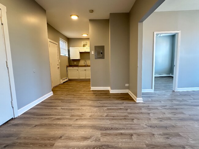 Photo - 5645-5657 W Washington Blvd Unidad 5657-3N