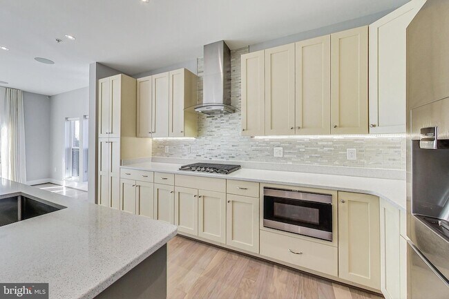 Photo - 1458 Piccard Dr