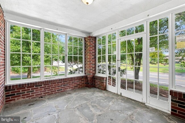 133 Warrenville Rd